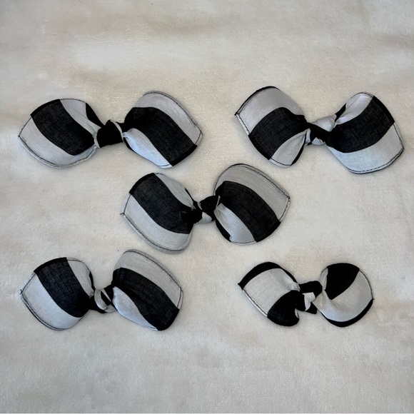 Black and White Striped Rockabilly Bandana Knotted Hair Bow - Picture 9 of 11